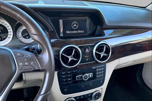 Polar White 2015 Mercedes-Benz GLK-Class GLK 350