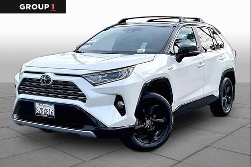 Blizzard Pearl/Midnight Black Metallic 2021 Toyota RAV4 Hybrid SE