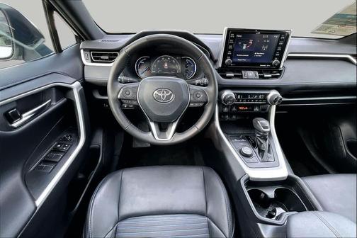 Blizzard Pearl/Midnight Black Metallic 2021 Toyota RAV4 Hybrid SE