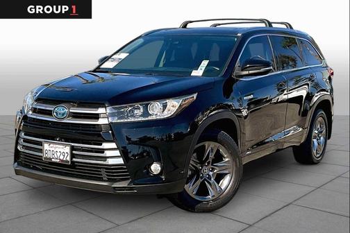 Midnight Black Metallic 2018 Toyota Highlander Hybrid Platinum