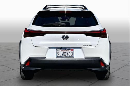 Eminent White Pearl 2025 Lexus UX 300h Base