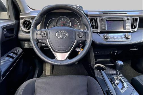 Super White 2013 Toyota RAV4 XLE