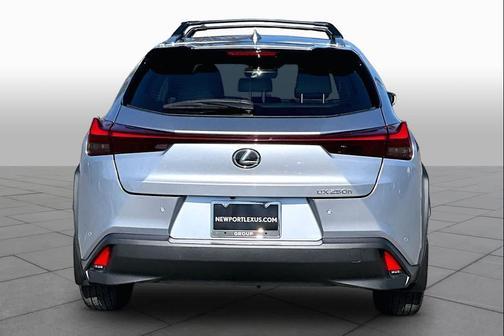 Iridium 2024 Lexus UX 250h Base