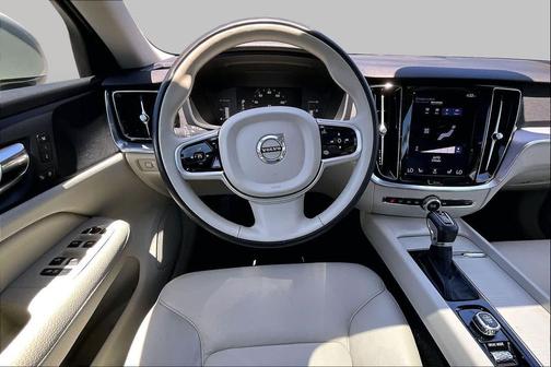 2019 Volvo S60 T5 Momentum