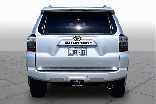 Classic Silver Metallic 2016 Toyota 4Runner SR5 Premium