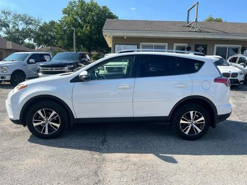 White 2016 Toyota RAV4 XLE
