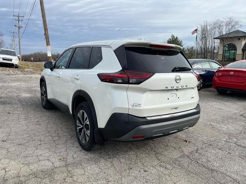 2022 Nissan Rogue SV