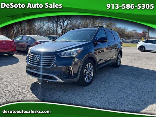 2017 Hyundai SANTA FE SE