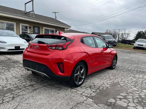 2020 Hyundai Veloster 2