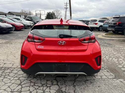 2020 Hyundai Veloster 2