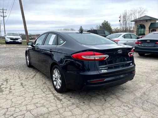 2020 Ford Fusion SE