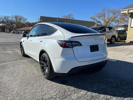 2022 Tesla Model Y Performance Dual Motor All-Wheel Drive