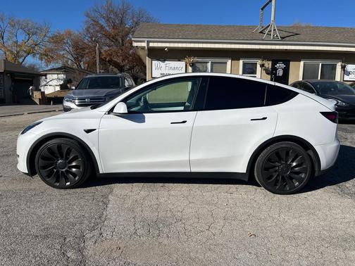 2022 Tesla Model Y Performance Dual Motor All-Wheel Drive