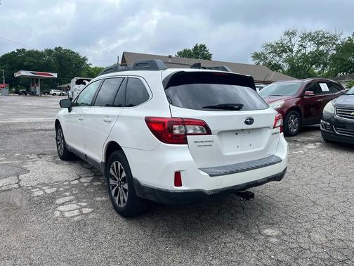 Crystal White Pearl 2016 Subaru Outback 2.5i Limited