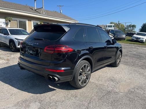 2017 Porsche Cayenne S
