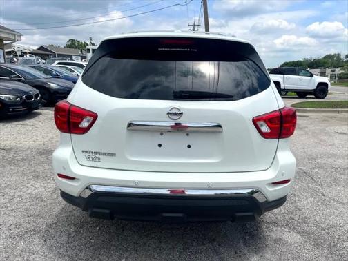 2019 Nissan Pathfinder S