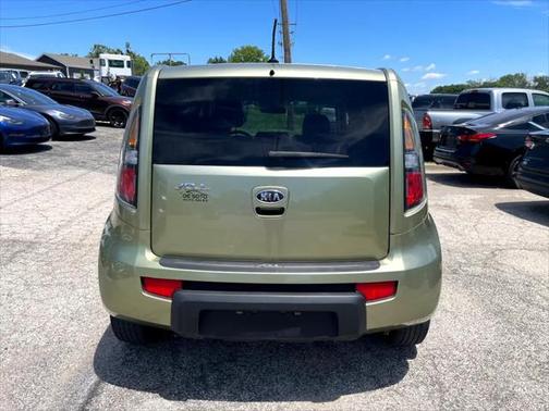 2010 Kia Soul +