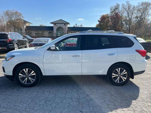 2019 Nissan Pathfinder S