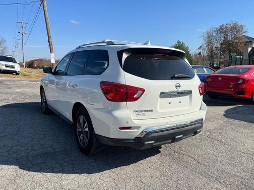 2019 Nissan Pathfinder S
