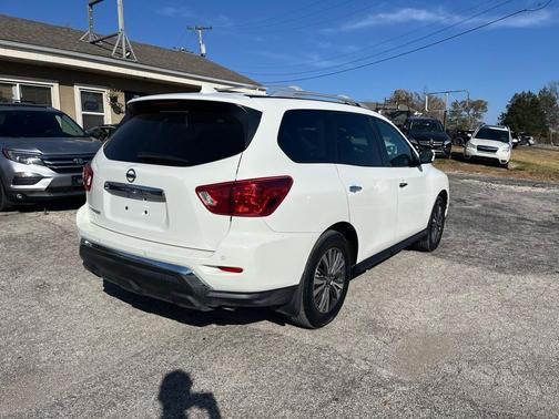 2019 Nissan Pathfinder S
