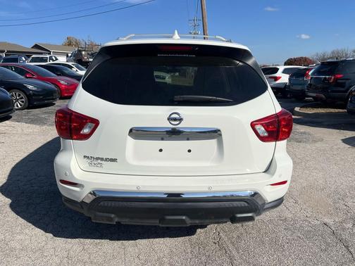 2019 Nissan Pathfinder S