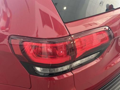 2020 Jeep Grand Cherokee Trackhawk