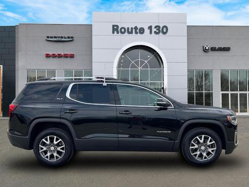 2022 GMC Acadia SLT