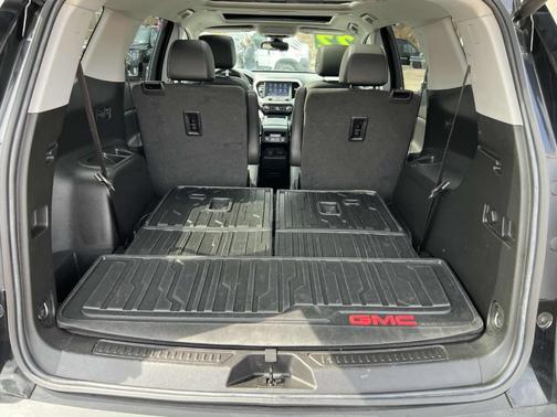 2022 GMC Acadia SLT