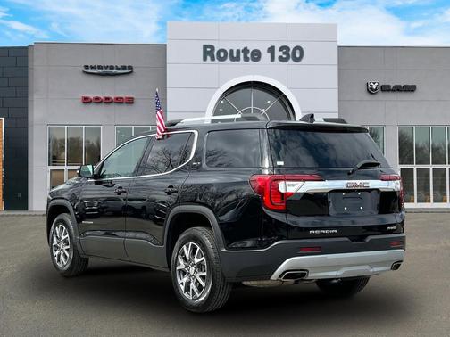 2022 GMC Acadia SLT