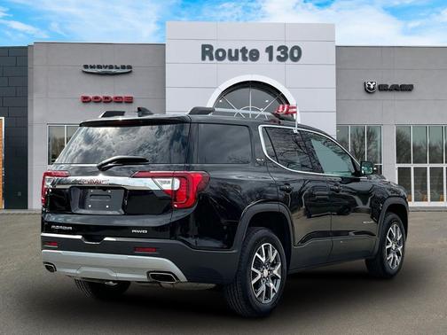 2022 GMC Acadia SLT