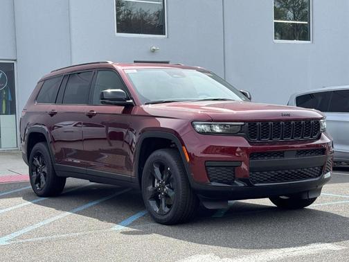 2025 Jeep Grand Cherokee L Laredo