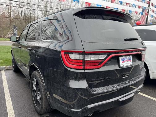 DB Black Clearcoat 2026 Dodge Durango GT HEMI V8