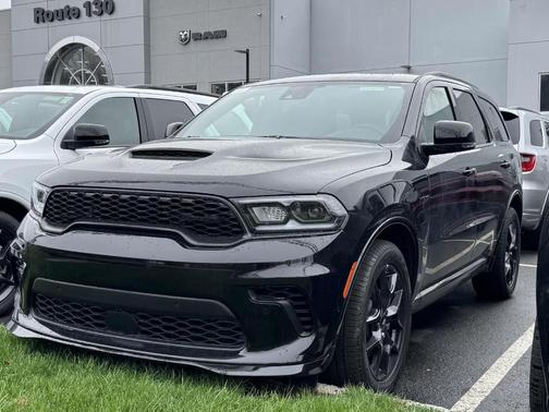 DB Black Clearcoat 2026 Dodge Durango GT HEMI V8