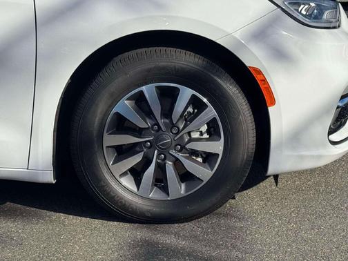 2023 Chrysler Pacifica Hybrid Limited