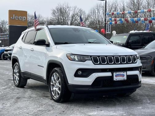 2022 Jeep Compass Latitude Lux