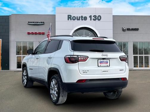 2022 Jeep Compass Latitude Lux