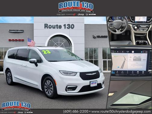 2023 Chrysler Pacifica Hybrid Limited