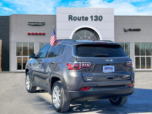 2023 Jeep Compass Latitude Lux