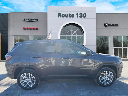 2023 Jeep Compass Latitude Lux