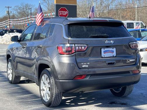 2023 Jeep Compass Latitude Lux