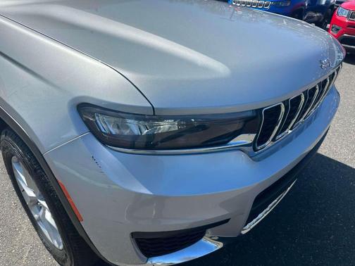 2021 Jeep Grand Cherokee L Laredo