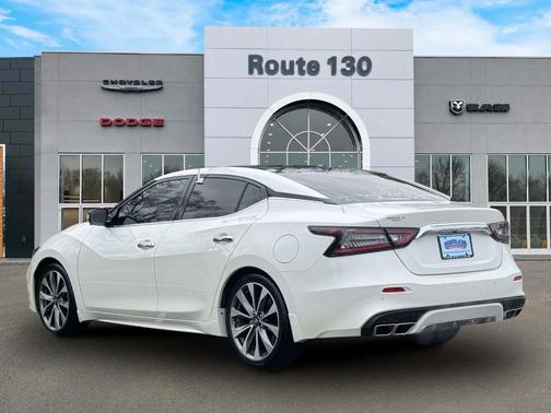 White 2023 Nissan Maxima Platinum