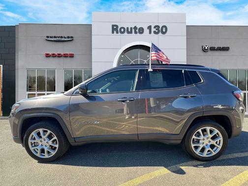 2023 Jeep Compass Latitude Lux