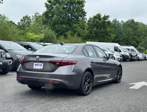 2022 Alfa Romeo Giulia Ti