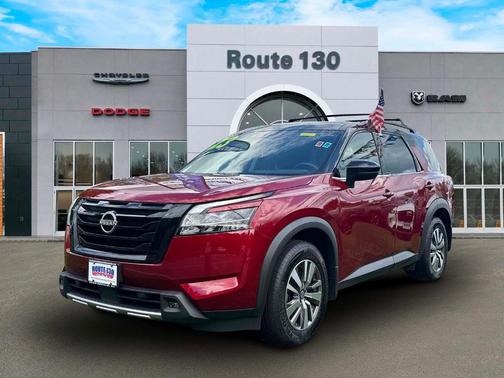 2 Tone Red / Black Roof 2023 Nissan Pathfinder SL