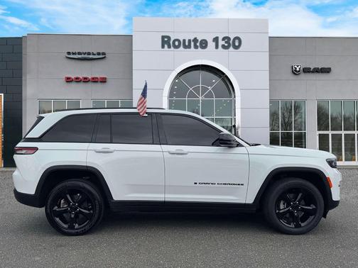 2023 Jeep Grand Cherokee Laredo