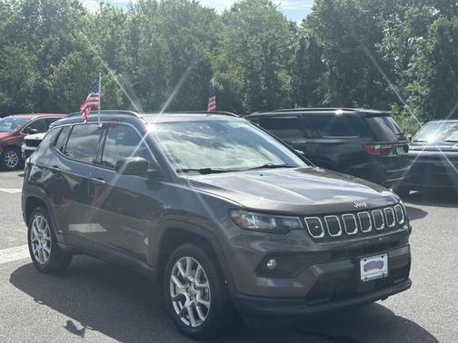 2022 Jeep Compass Latitude Lux