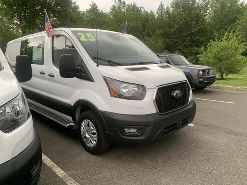 Oxford White 2025 Ford Transit-250 T-250 130 LOW RF 9070 GVWR