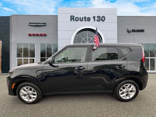 Fusion Orange 2025 Kia Soul LX