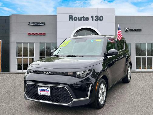 Fusion Orange 2025 Kia Soul LX